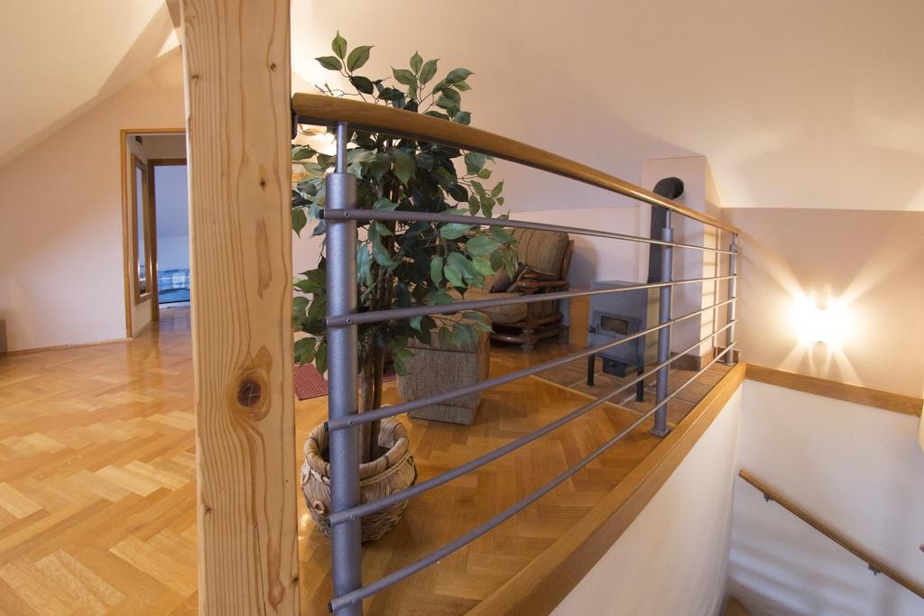 Apartment Oreskovic Otočac Buitenkant foto